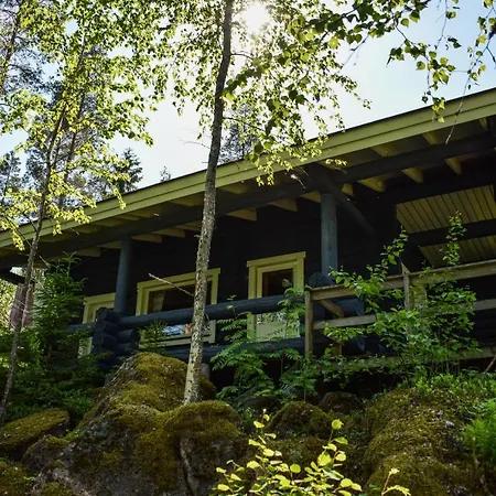 木屋 Loma-autio Aamurusko *