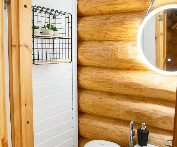 Domek alpejski Loma-autio Aamurusko *